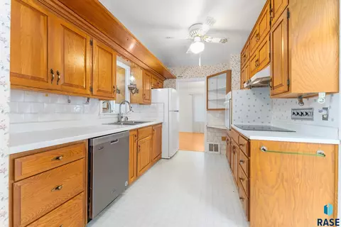 1409 E 17th St, Sioux Falls, SD 57104 photo 14