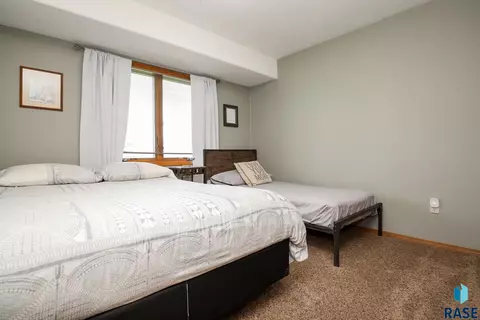 508 N Maple Ave, Brandon, SD 57005 photo 15