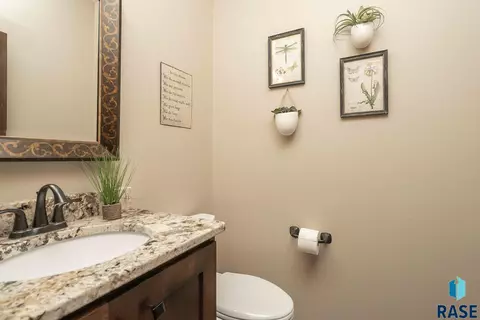 901 S 5th Ave, Brandon, SD 57005 photo 18