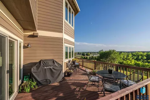901 S 5th Ave, Brandon, SD 57005 photo 14
