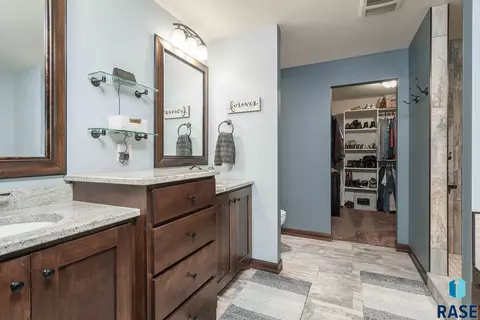 901 S 5th Ave, Brandon, SD 57005 photo 24