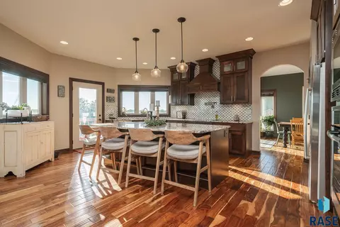 901 S 5th Ave, Brandon, SD 57005 photo 12