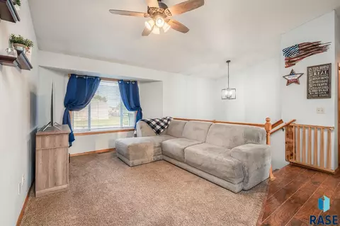 825 Atkins Dr, Tea, SD 57064 photo 7