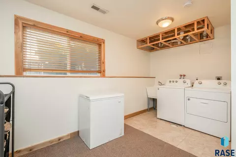 825 Atkins Dr, Tea, SD 57064 photo 15
