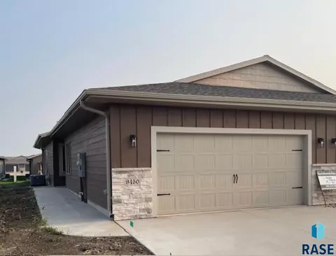 9450 W Dolores Dr, Sioux Falls, SD 57106