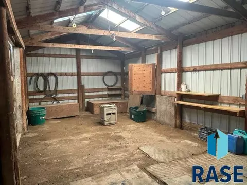 25358 404th Ave, Mitchell, SD 57301 photo 14