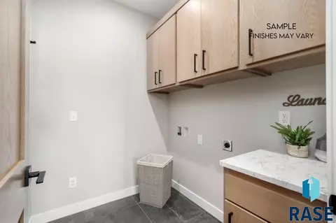 5920 E Rush St, Sioux Falls, SD 57110 photo 17