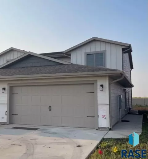 9415 W Dolores Dr, Sioux Falls, SD 57106