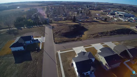 501 Kathryn Dr, Baltic, SD 57069 photo 1