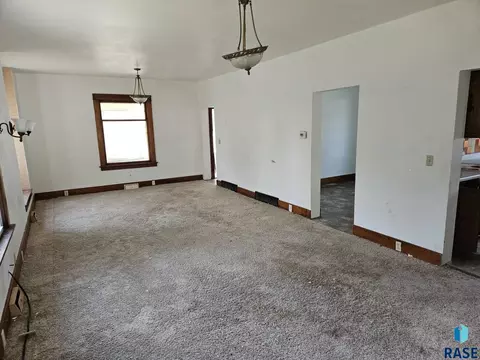 116 E Fifth St, Colome, SD 57528 photo 8