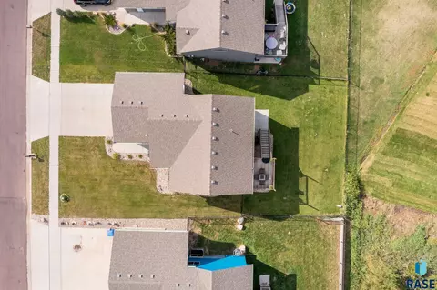 1720 E Tracy Ln, Sioux Falls, SD 57103 photo 30