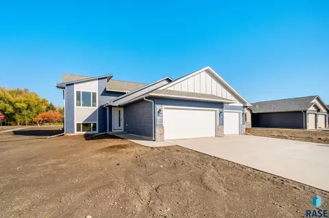 440 W Jameson St, Tea, SD 57064 photo 2