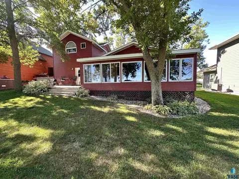 2778 Edgewater Dr, Gary, SD 57237 photo 1