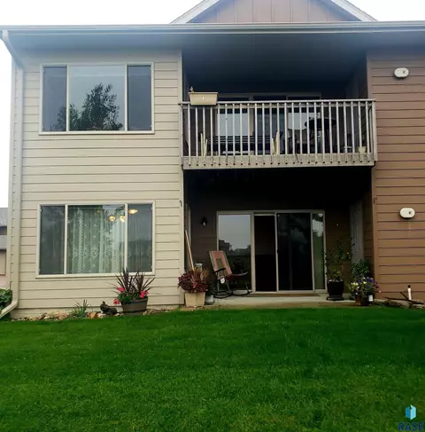 4900 S Klein Ave #7, Sioux Falls, SD 57106