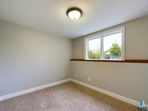 1720 S Parkview Blvd, Brandon, SD 57005 photo 34