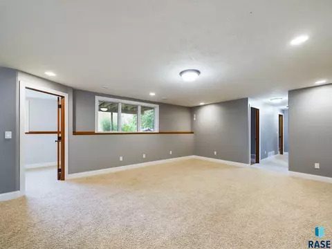 1720 S Parkview Blvd, Brandon, SD 57005 photo 33