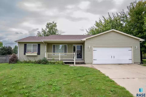 105 Ann Cir, Tea, SD 57064 photo 1