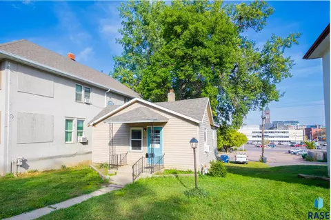 418 N Spring Ave, Sioux Falls, SD 57104