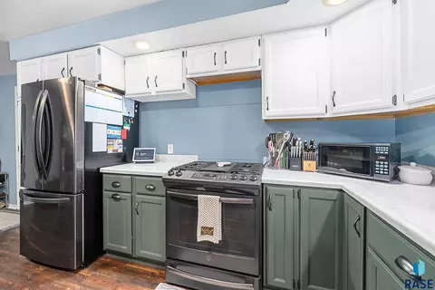 812 E 10th St, Dell Rapids, SD 57022 photo 19