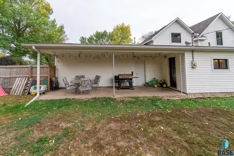 812 E 10th St, Dell Rapids, SD 57022 photo 48