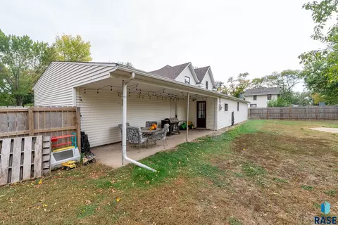 812 E 10th St, Dell Rapids, SD 57022 photo 47