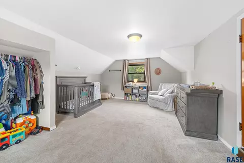 812 E 10th St, Dell Rapids, SD 57022 photo 36