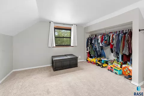 812 E 10th St, Dell Rapids, SD 57022 photo 39