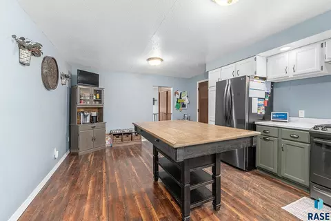 812 E 10th St, Dell Rapids, SD 57022 photo 20
