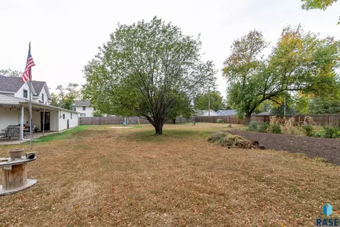 812 E 10th St, Dell Rapids, SD 57022 photo 40