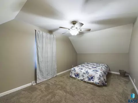 1910 E 7th St, Sioux Falls, SD 57103 photo 16
