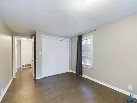 1910 E 7th St, Sioux Falls, SD 57103 photo 17