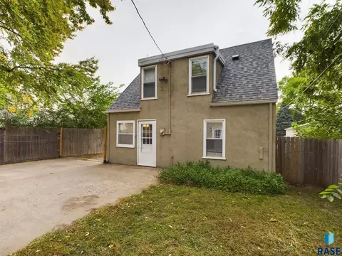 1910 E 7th St, Sioux Falls, SD 57103 photo 23