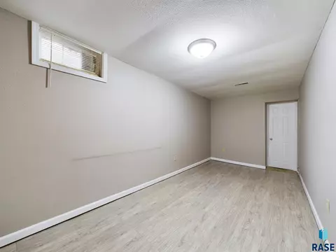 1910 E 7th St, Sioux Falls, SD 57103 photo 20