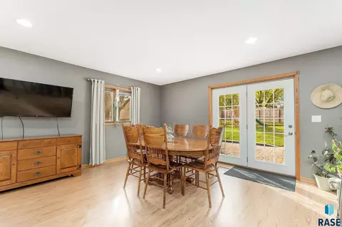 210 Douglas Blvd, Baltic, SD 57003 photo 9