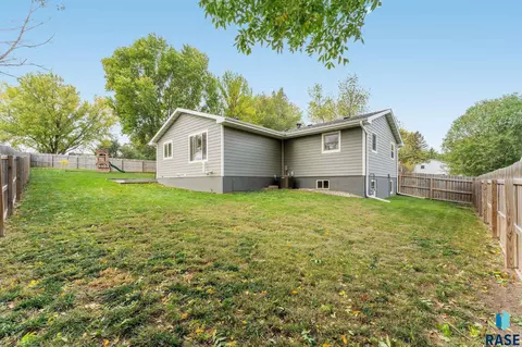 210 Douglas Blvd, Baltic, SD 57003 photo 33