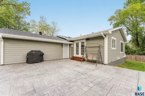 210 Douglas Blvd, Baltic, SD 57003 photo 32