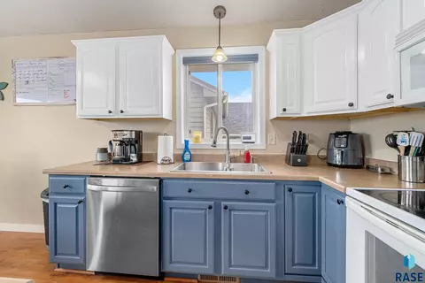 1300 E 68th St N, Sioux Falls, SD 57104 photo 7