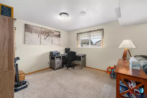 1300 E 68th St N, Sioux Falls, SD 57104 photo 18