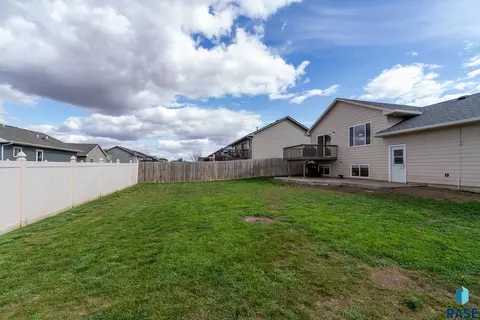 1300 E 68th St N, Sioux Falls, SD 57104 photo 24