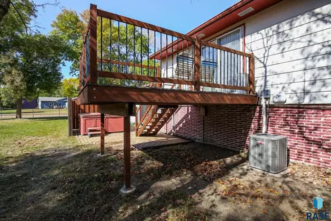 101 E Marialane Dr, Brandon, SD 57005 photo 29