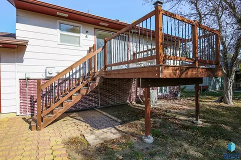 101 E Marialane Dr, Brandon, SD 57005 photo 28