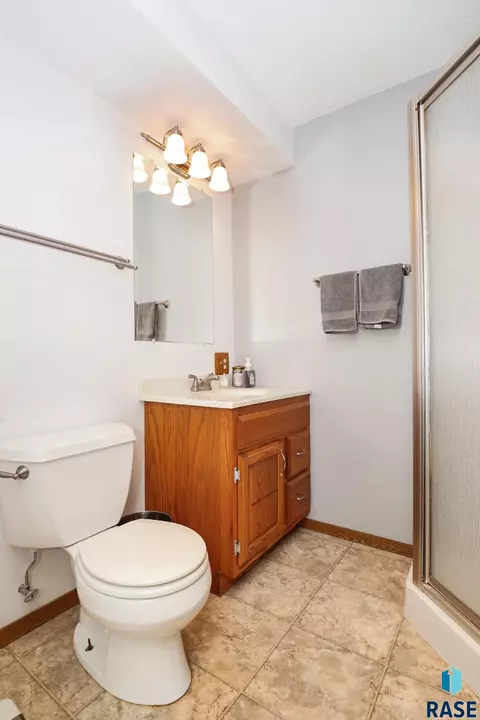 101 E Marialane Dr, Brandon, SD 57005 photo 22