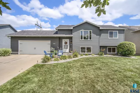 6000 S Galway Ave, Sioux Falls, SD 57106