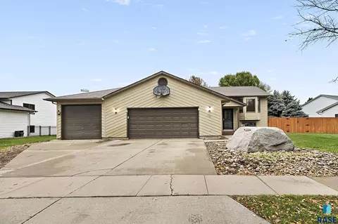 320 Lisa Cir, Tea, SD 57064 photo 1