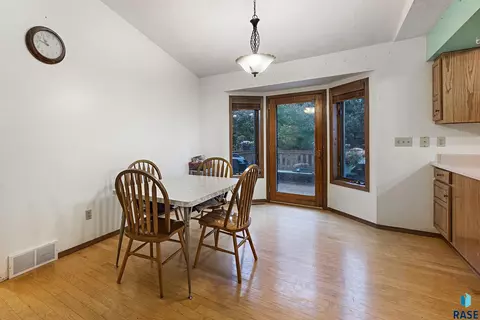 320 Lisa Cir, Tea, SD 57064 photo 8