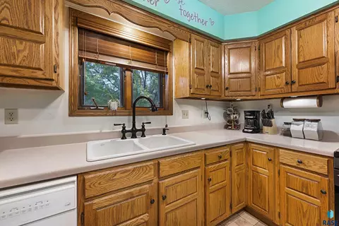 320 Lisa Cir, Tea, SD 57064 photo 12