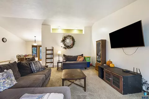 320 Lisa Cir, Tea, SD 57064 photo 7