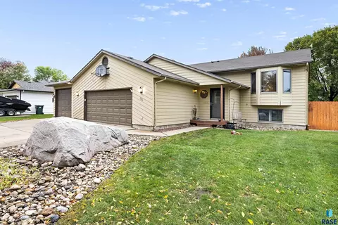 320 Lisa Cir, Tea, SD 57064 photo 2