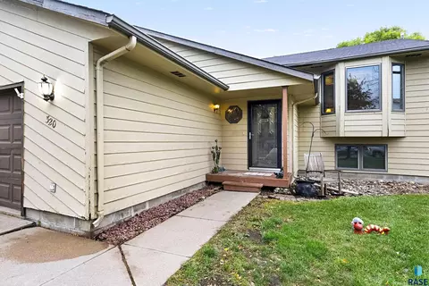 320 Lisa Cir, Tea, SD 57064 photo 3