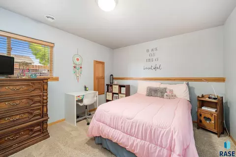 1905 S Kinderhook Ave, Sioux Falls, SD 57106 photo 22